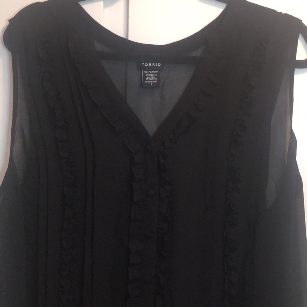 Torrid blck sheer sleeveless button down blouse 1X